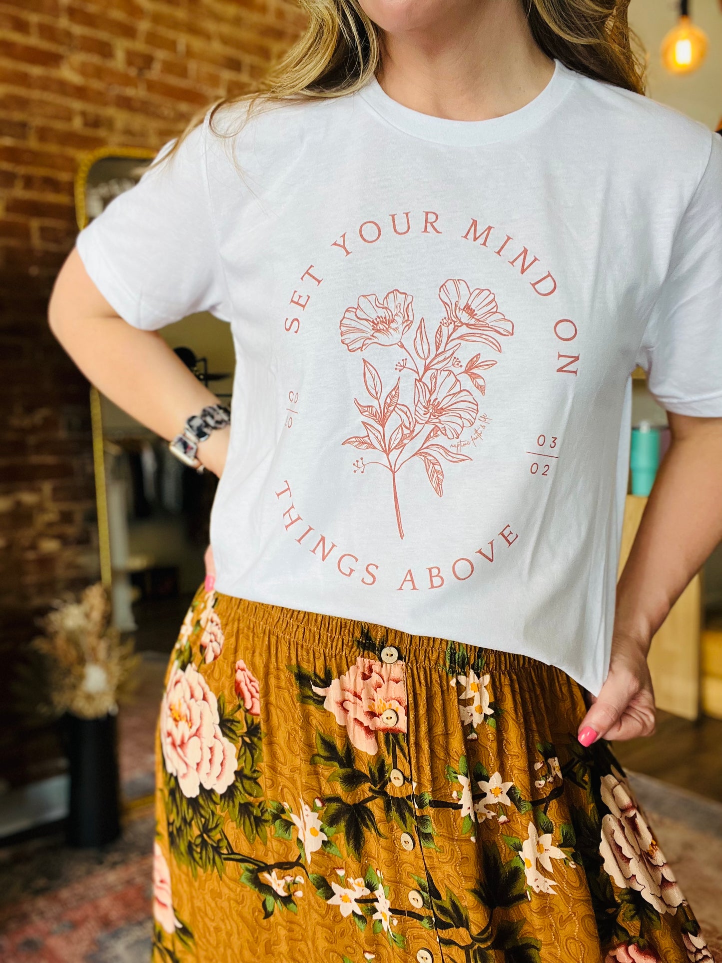 Set Your Mind Graphic Tee