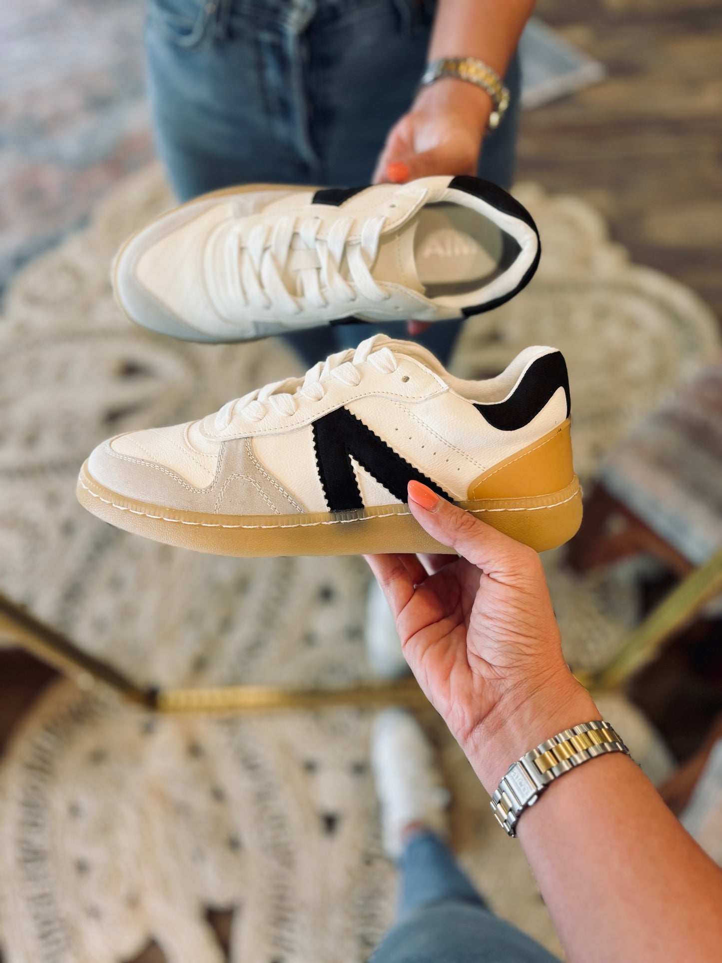 Vesta Sneaker