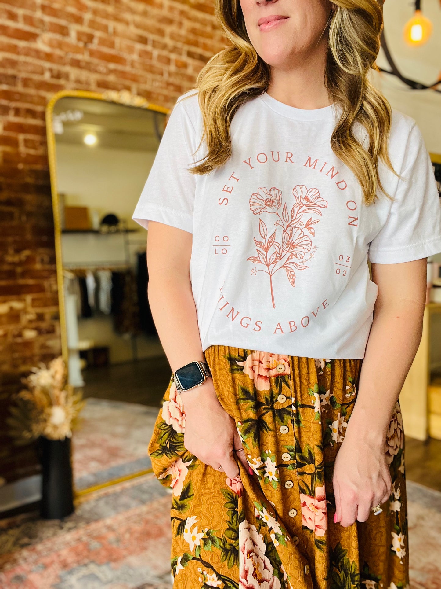 Set Your Mind Graphic Tee