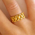 Lineage Ring